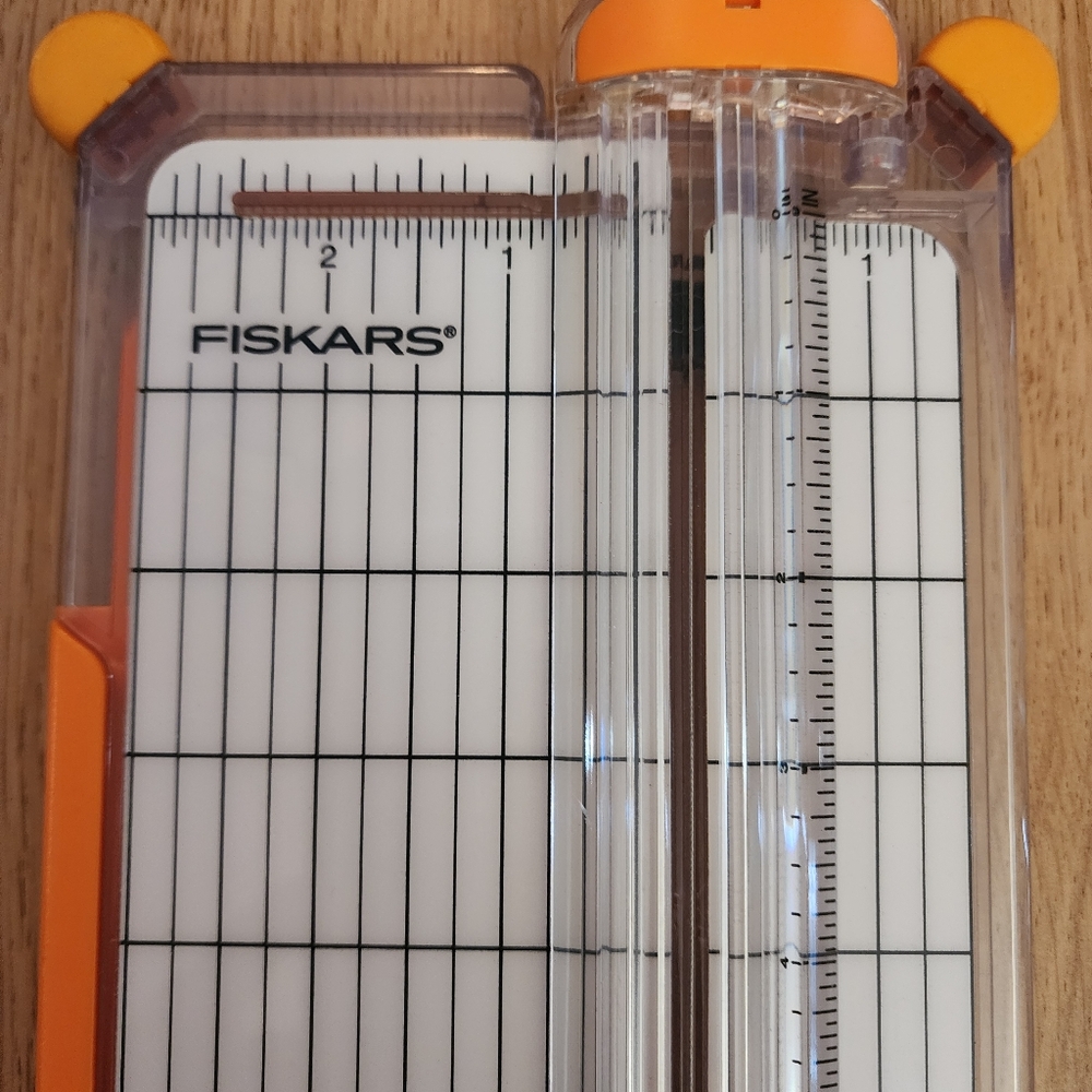 Fiskars 12" Paper Cutter - Picture 3 of 9